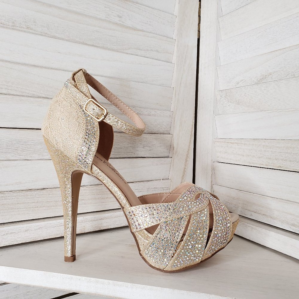 Blush Lace Women's Heel